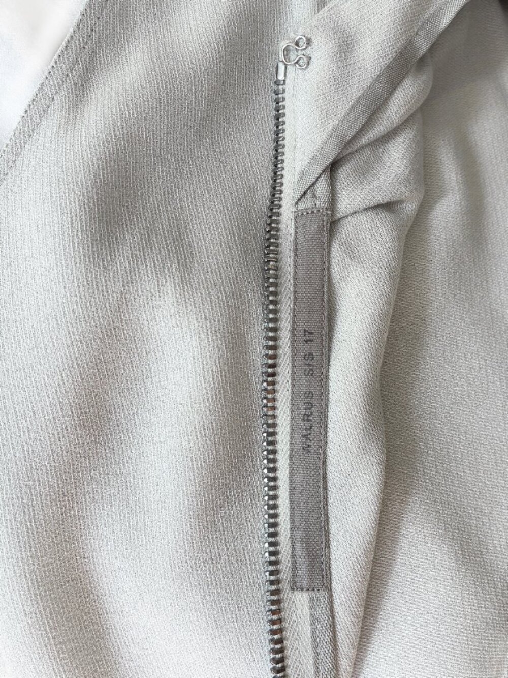 Rick Owens "Walrus" Sleeveless Zip-Front Pearl Grey Top - Picture 8 of 12